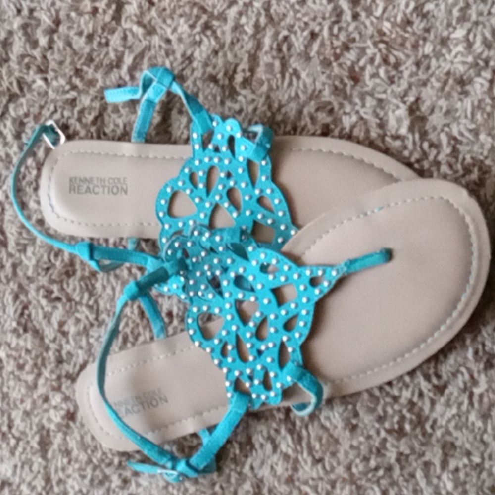 Sandles